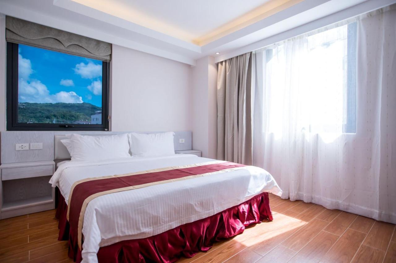 Hotel Americano Garapan Bagian luar foto