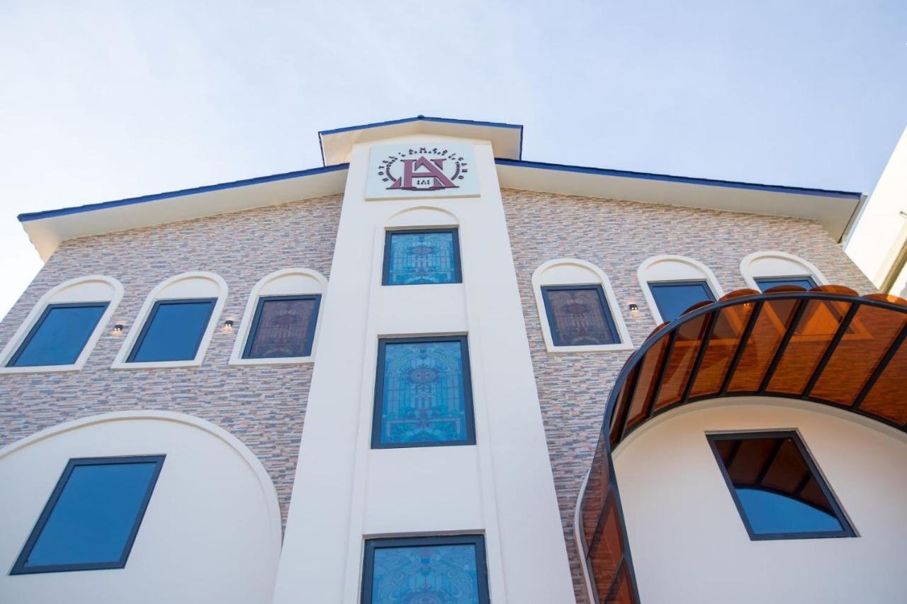 Hotel Americano Garapan Bagian luar foto