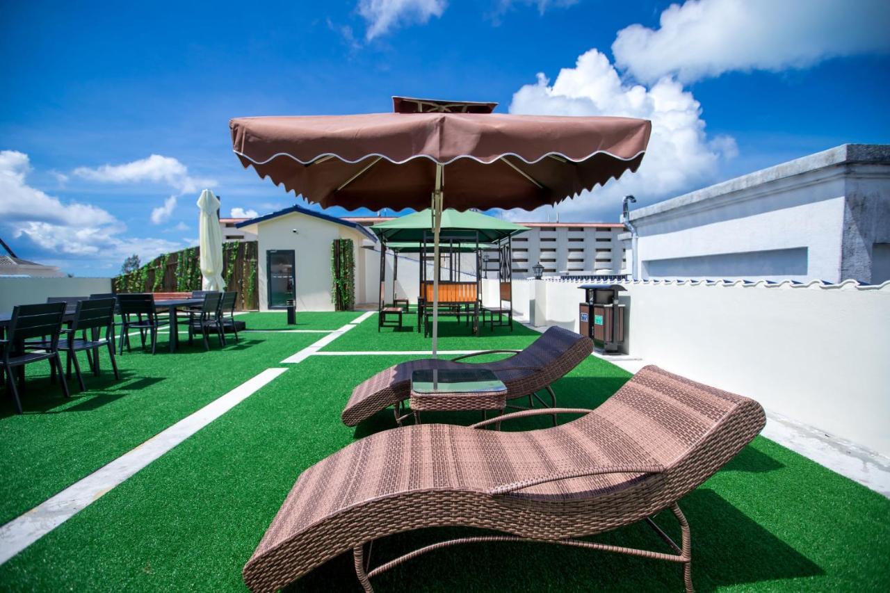 Hotel Americano Garapan Bagian luar foto
